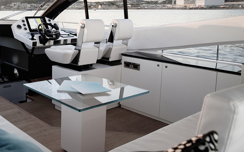 INDUSTRIA NAVALE & YACHT
